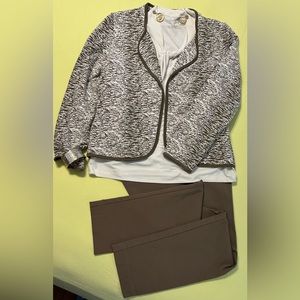 Complete Business Ensemble (includes jewelry) M $40